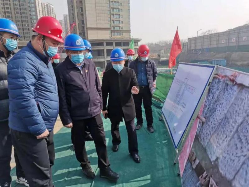 市委常委、市政府黨組成員魏建平調(diào)研左掖門游園停車場(chǎng)項(xiàng)目建設(shè)工作